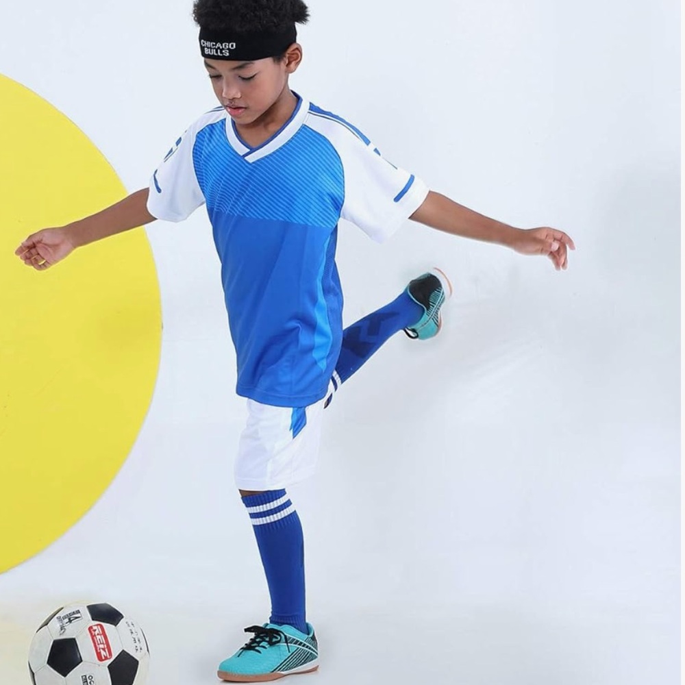 Hawkwell Kids Athletic Indoor Comfortable Soccer Shoes Size 13 Boys
